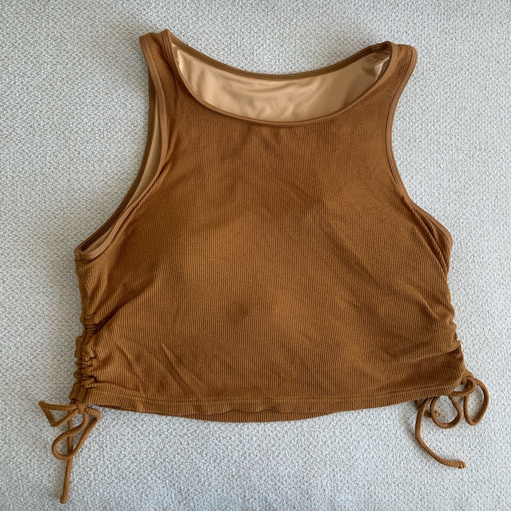 Niyama sol crop top with built in sports bar